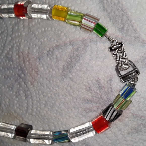 UNIQUE Chunky Cntempory Acrylic Colorful Bead Necklace. Handmade by Pandorakitty - Picture 6 of 9